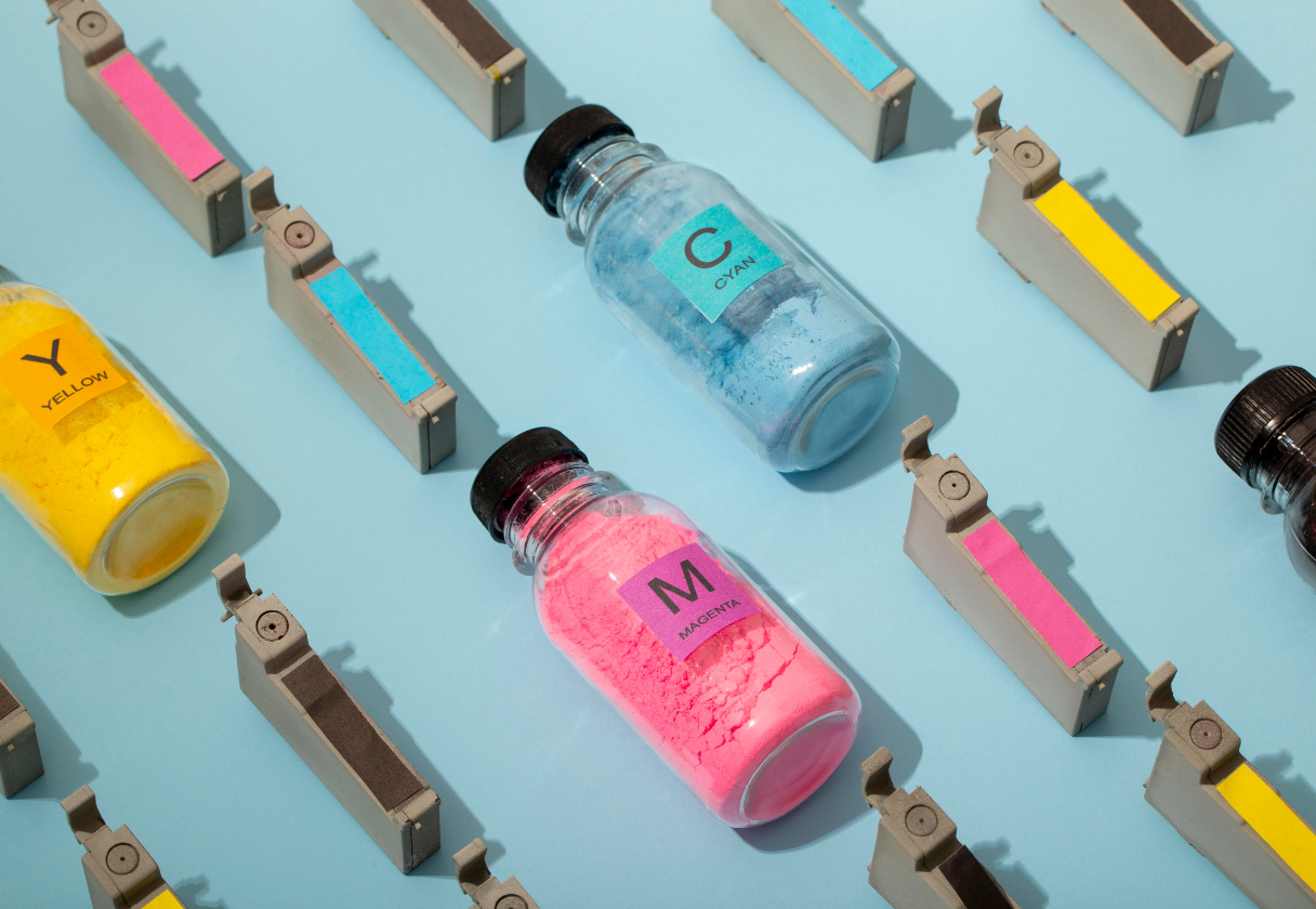 Egyedi nyomat. Bárhová. Bármire. Nem viccelünk. Az UV DTF technológia tényleg mindenre IS megy!