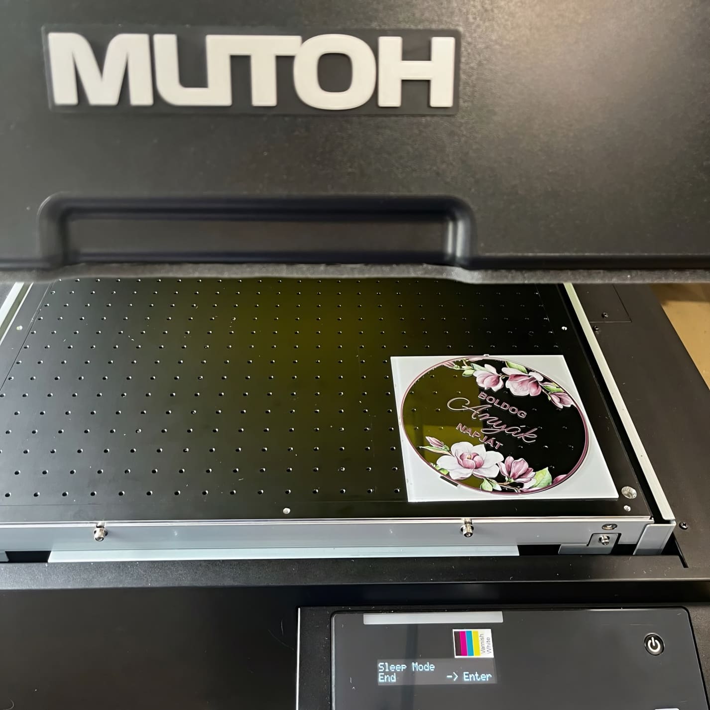 UV tárgynyomtatás, lakásdekoráció készítés